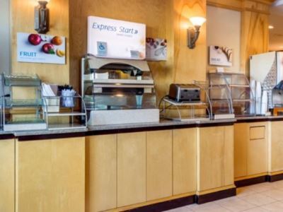 Express & Southwind By Ihg Hotel