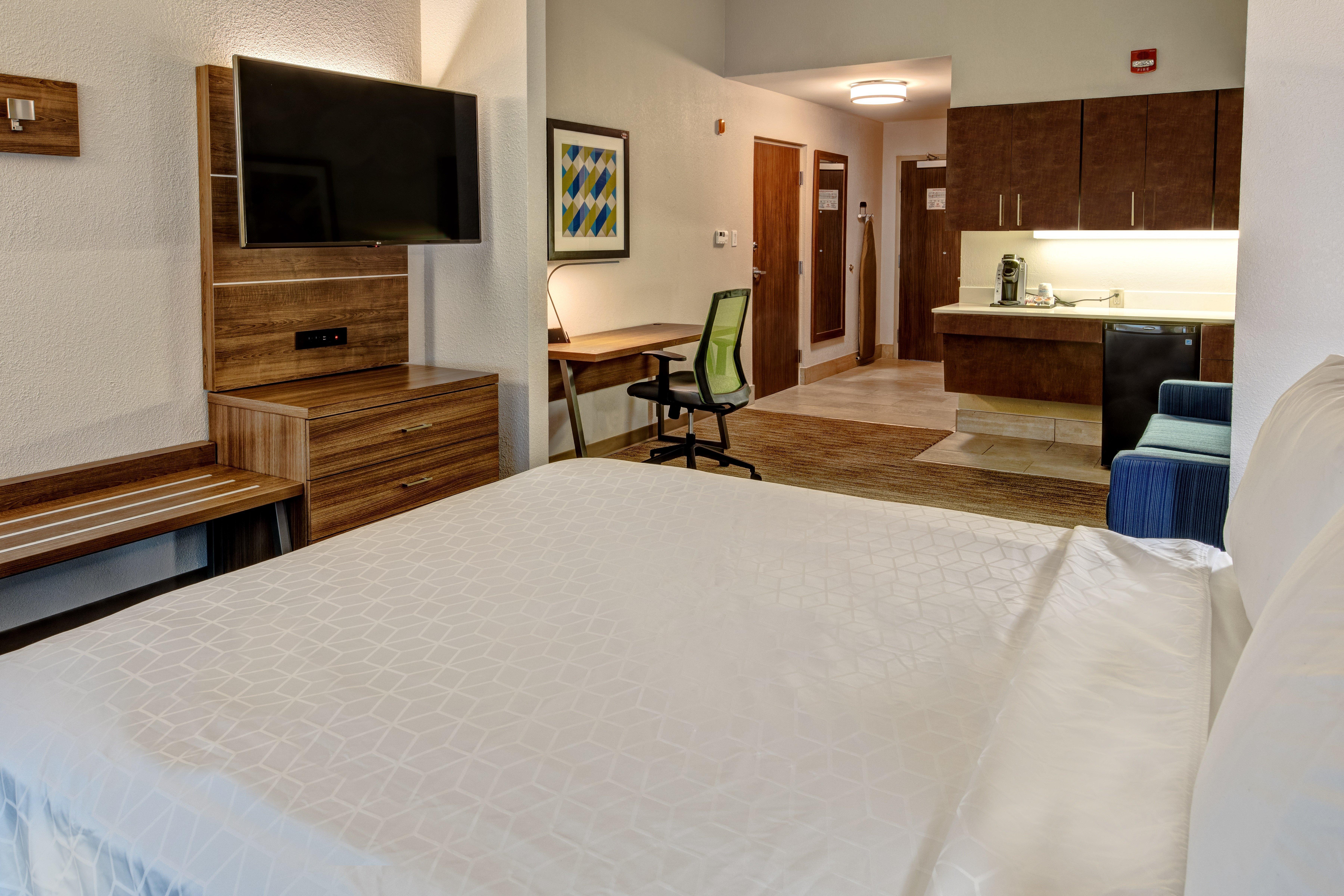 Hotel Express & Memphis Southwind By Ihg