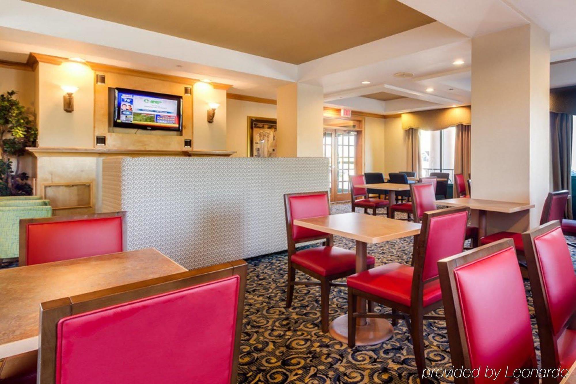 Express & Memphis Southwind By Ihg Hotel 3*