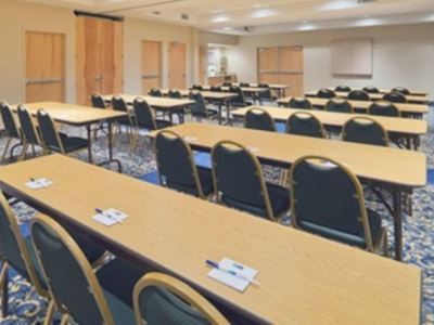 Express & Memphis Southwind By Ihg 3*