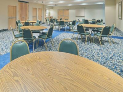 Hotel Express & Memphis Southwind By Ihg